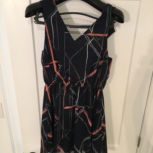 Banana Republic size 4 navy dress - Picture 6 of 6
